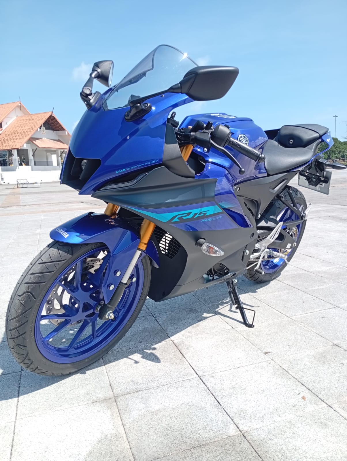 Yamaha R15